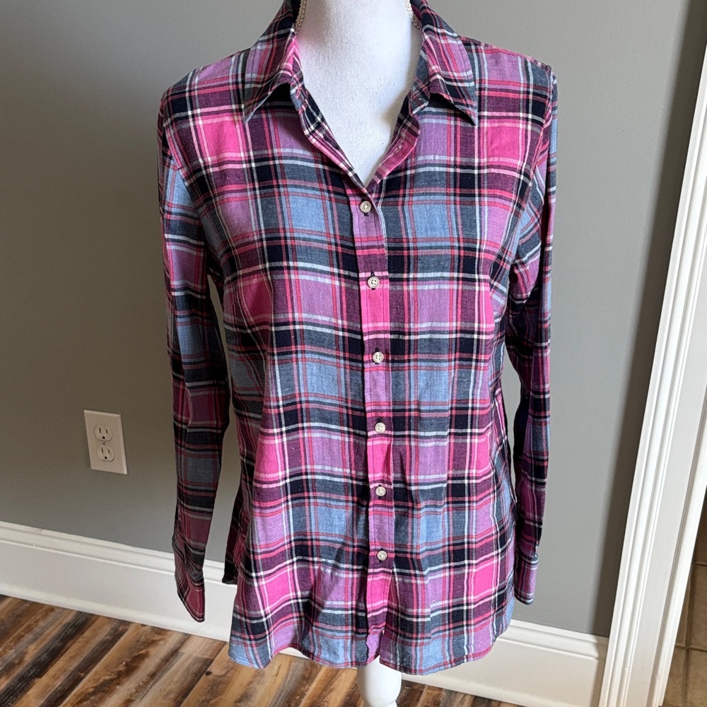 Talbots Button Up Top size medium - image 1